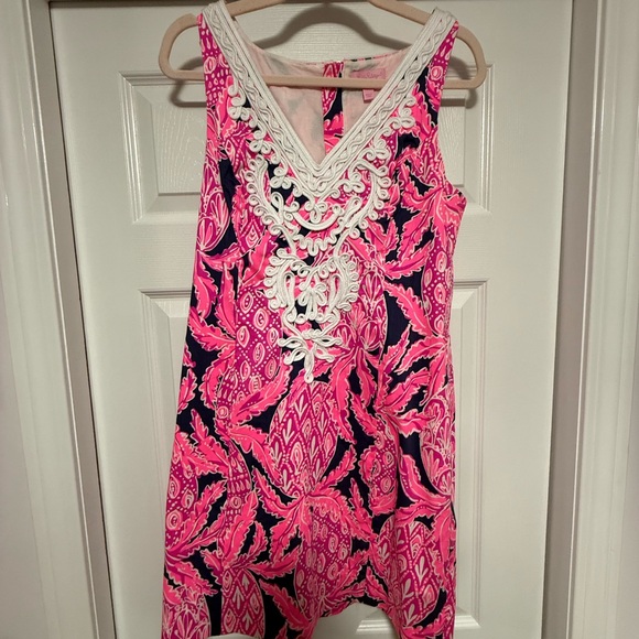 Lilly Pulitzer Dresses & Skirts - Lilly Pulitzer Pink Pineapple and Navy Dress with White Accents